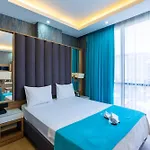 Hotel Black Palace *