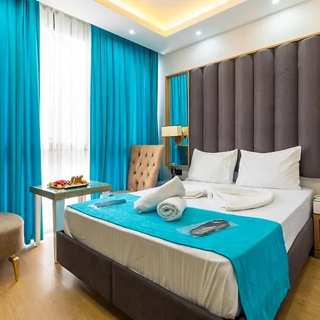 Black Palace Hotell *