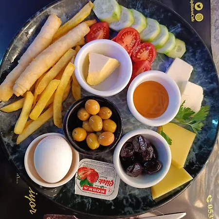 Hotell Black Palace