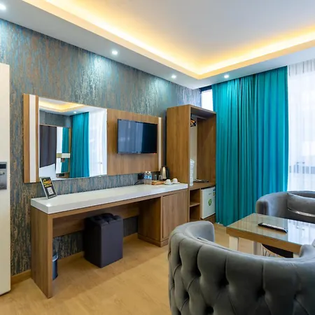 Black Palace Hotell *