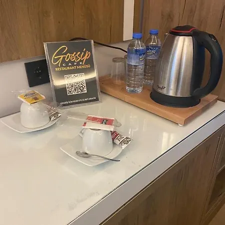 Black Palace Hotel *