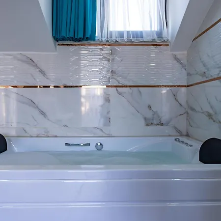 Hotel Black Palace *